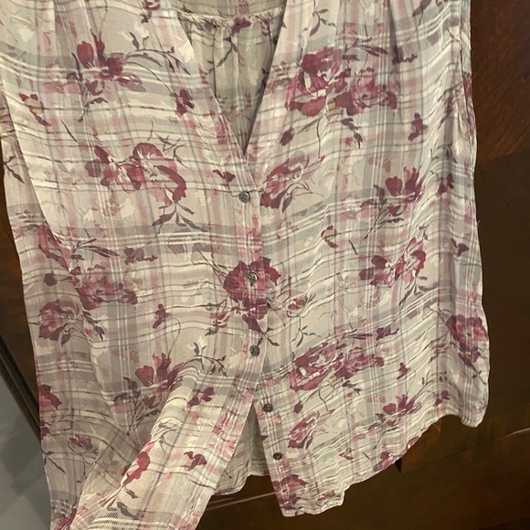 Joie 100% Silk floral sleeveless blouse Size Small - Picture 3 of 9